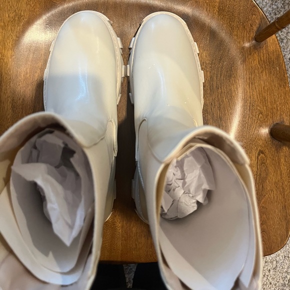 Pretty little thing lug sole boot - Picture 7 of 8